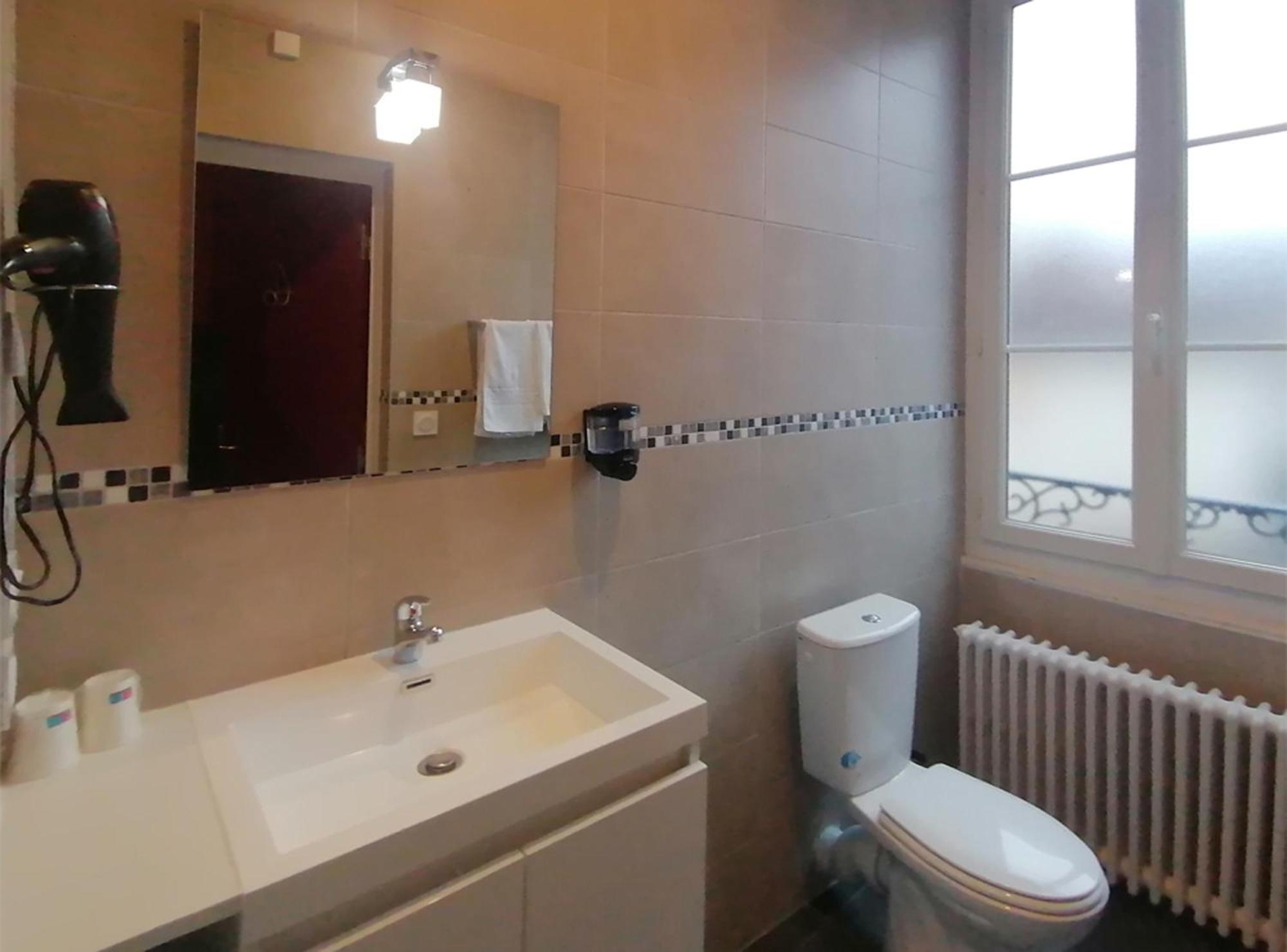 Hotel Le Dormeux Mehun-sur-Yevre المظهر الخارجي الصورة